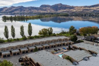 #104 – 5401 Lakeshore Drive